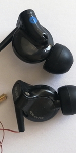 SONY索尼MDR－EX700入耳式耳机重低音耳机，功能正常