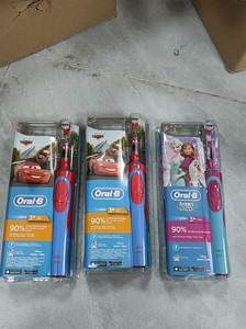 欧乐B儿童阶段型电动牙刷 全新 海淘 密封包装 特价出 包邮