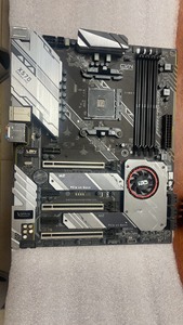 AMD 公版 RX6800XT显卡16G ➕七彩虹X570