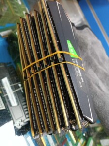 铭瑄8g   3200台式机ddr4马甲条