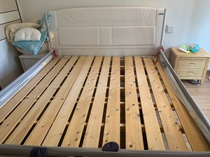 高低床实木床 长：2米 宽1.8 。床头可拆，用了一年。18