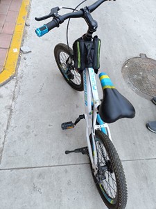 永久牌儿童车自行车，没骑多长时间，在虞河路自行车专卖店买的，
