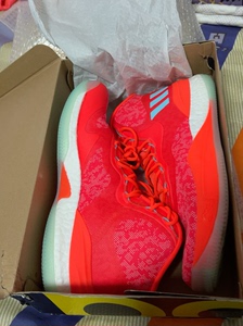 Adidas阿迪达斯 罗斯8代篮球鞋 橙红色