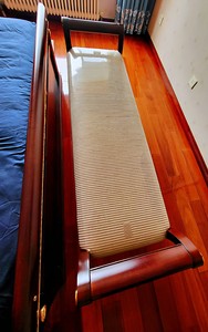 名牌家具地板价了，不要错失良机！标致实木家具 圣瓦伦仃床尾凳