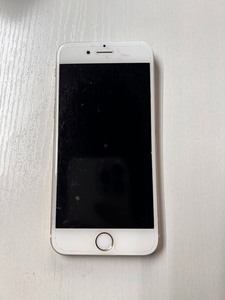 苹果6，iphone6，前后贴膜，成色新，有弯曲如图！收来的