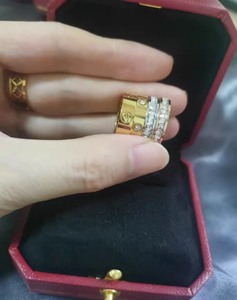 前男友舅妈送的卡地亚同款手镯戒指，包邮出啦！