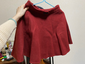 红色xs秋冬呢子短裙，过年穿喜庆的颜色，质量很好，效果拍不来