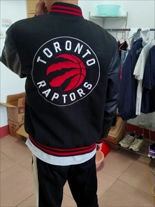 【重磅球衣】正品NBA多伦多猛龙队复古刺绣棒球服夹克棉服外套
