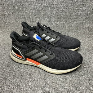 44码阿迪达斯 ULTRABOOST UB20 黑白超轻跑鞋