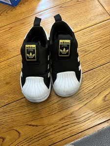 adidas 阿迪达斯 三叶草经典款贝壳头，童鞋，金标黑白色