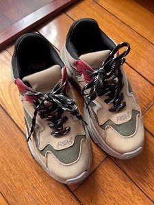 ASH赵丽颖同款老爹鞋，37码，两年前的款式买的时候将近20