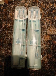 MINISO电动牙刷名创优品电动牙刷全新19.9包邮一套（偏