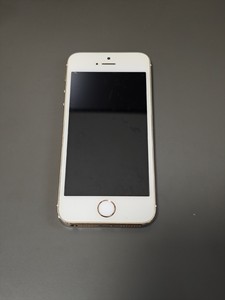 个人使用 苹果 iPhone5s A1533，当年在澳门电信