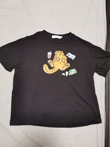 NOME诺米 黑色T恤，165 L码，8成新，小老虎的眼镜掉