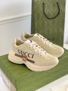 Gucci古驰经典小熊系列厚底老爹鞋，情侣款运动鞋，头层牛皮