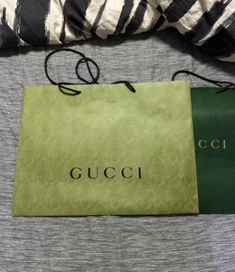 Gucci袋子49×36，经典绿色大号手提袋，一直有售，2个