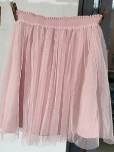 优衣库粉色女童纱裙，仙气飘飘。140cm，不退不换