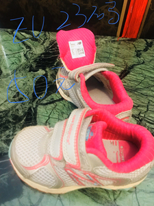 纽百伦 New Balance 儿童运动鞋，粉色女童款。欧洲