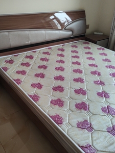 杏田家私的床，床垫