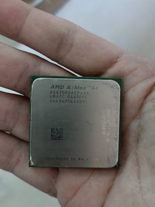 amd 754针 速龙3000+ 有2个，包邮