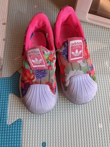 阿迪达斯儿童运动鞋28码贝壳头粉色女童