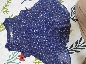 KKO雪纺纱背心，最爱蓝色底飘小碎花了，夏天超级凉快，双层不