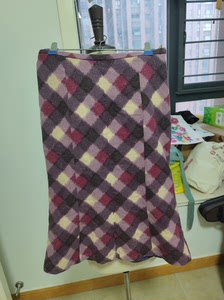 日本原dan  外贸  紫色格子毛呢半身鱼尾裙。 面料好做工