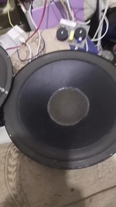 JbL10寸中低音喇叭：正常使用，原装无修，一个防尘帽补过胶