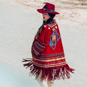 西藏地民族风娜树旅行女装旅游复古中长款大风衣外套鹿皮绒酒红色