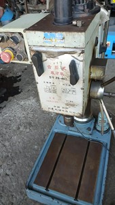 二手台钻台式功丝机，杭州旗龙齿轮式攻丝机型号是ZS一40以实