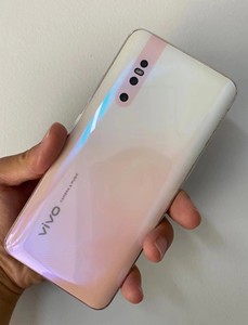 便宜出售vivo x27手机，外观95新，玩游戏很流畅，无磕