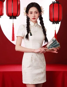 依汐纤若白色旗袍年轻款少女夏季改良版高端刺绣小个子复古中国风