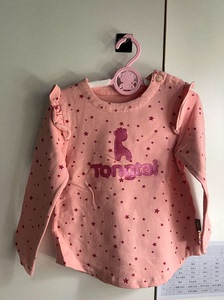 童泰女宝粉色卫衣，适合120—110阶段宝宝穿，孩子穿了几次