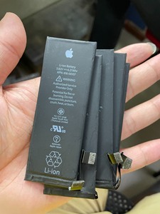 苹果SE一代原装拆机电池，外观完好，数量多，测试仪测出的健康