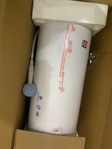 个人用的，用3，4个月，99新樱花热水器60L，搬家换工作了