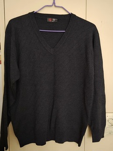珍贝羊毛衫，黑色，110cm，衣长67，胸围110，袖子长5