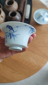 手工手绘青花盖碗，马蹄形盖碗。
