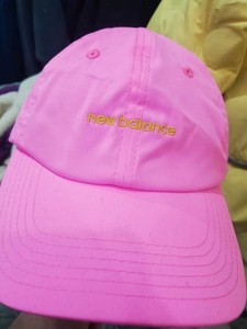 NB休闲运动帽子，情侣款运动帽子。骚粉色，均码，可调整大小做