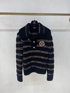 Chanel 19年邮轮项链海军蓝金线条纹徽章套头毛衣 很精