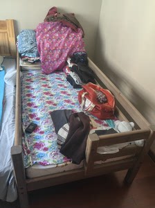 芙莱莎儿童床，上下床拆下来的，含床垫5000出，床垫是慕斯的