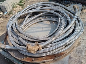 高压油管 带不锈钢网的  十米一根自己看吧 新的没用过 便宜