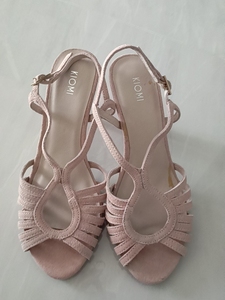 皮凉鞋38码  KIOMI时尚女士性感羊皮凉鞋浅粉色。皮凉鞋