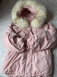 VERO MODA貉子毛领派克羽绒服，这个粉色非常显白显嫩了