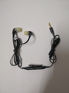 诺基亚音乐手机专用耳耳机，型号，WH一701，九五新，具体参