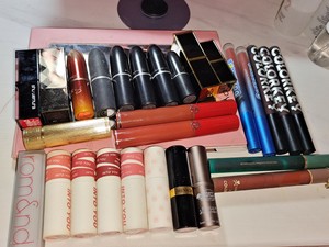 全新TF汤姆福特，全新mac，阿玛尼，巴宝莉，gucci，植