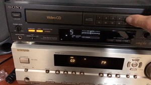 索尼VCP一K10碟机CD配件，声音太少不会搞，进出仓正常进