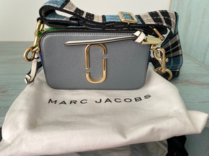 9新品牌marc jacobs 马克雅各布相机包，低价转让