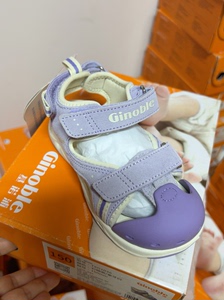 基诺浦机能凉鞋，紫色，牛皮材质，尺码有150码和160码，脚