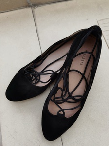 黑色麂皮单鞋，鞋带绕脚踝绑一圈，芭蕾舞女气质，39码，适合3