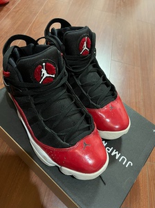 AJ篮球鞋～41码内长26CM，专柜购入，轻微穿着痕迹。